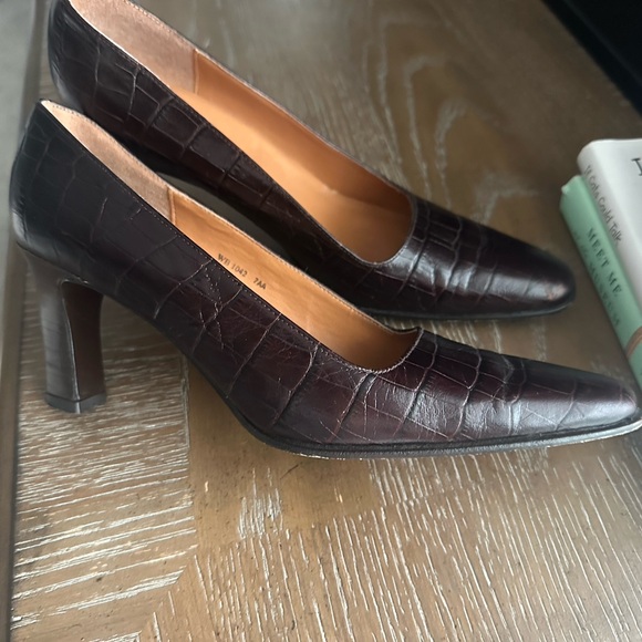 Women's vintage Ralph Lauren Heels, Size 7, Dark Brown burgundy - Picture 8 of 9